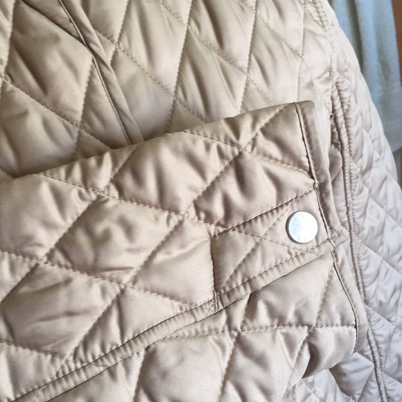 LL Bean quilted jacket - Picture 3 of 5